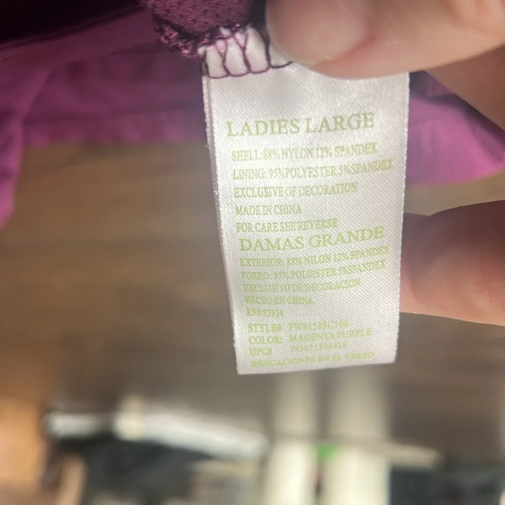 Green Tea Ladies Lightweight Skorts Size Large.